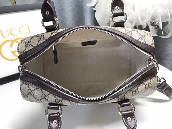 激安グッチバッグコピー着用イメージ